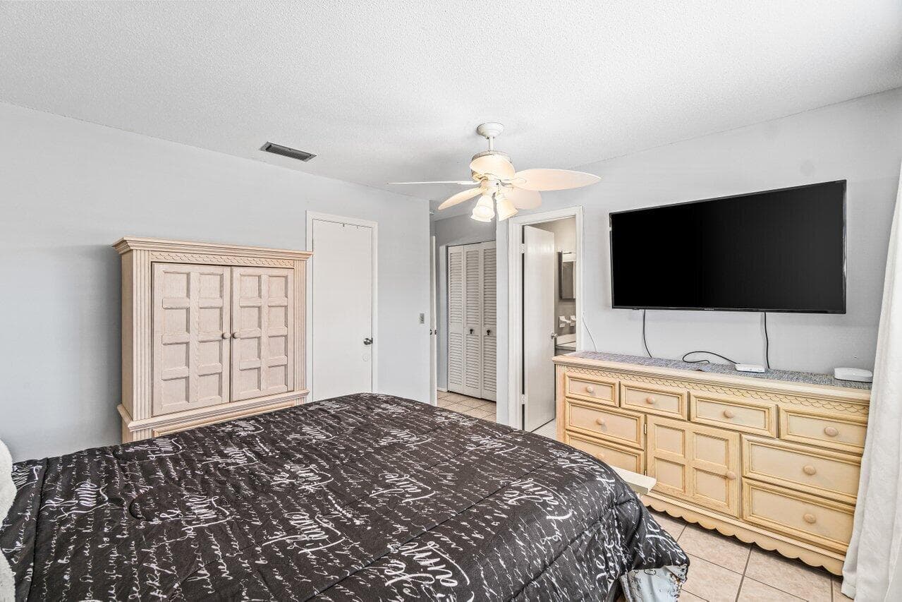 2121 NE 1st Court 202, Boynton Beach, FL 33435 24