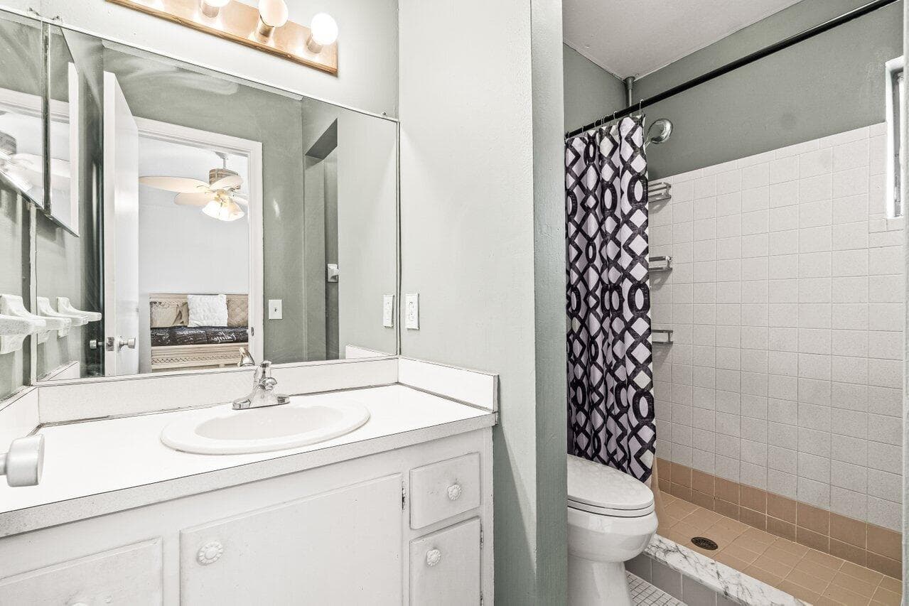 2121 NE 1st Court 202, Boynton Beach, FL 33435 25