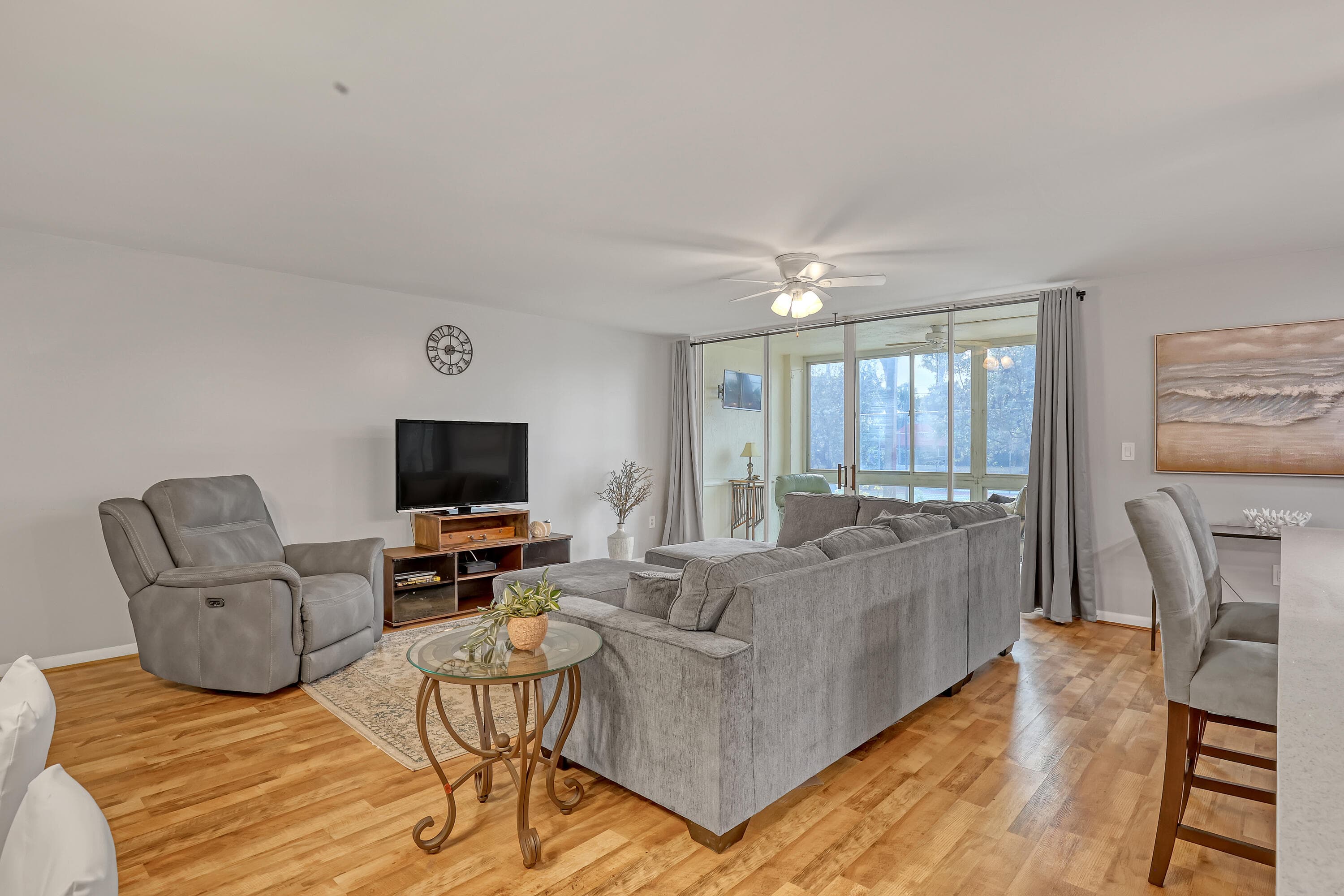 105 Half Moon Circle F1, Hypoluxo, FL 33462 9