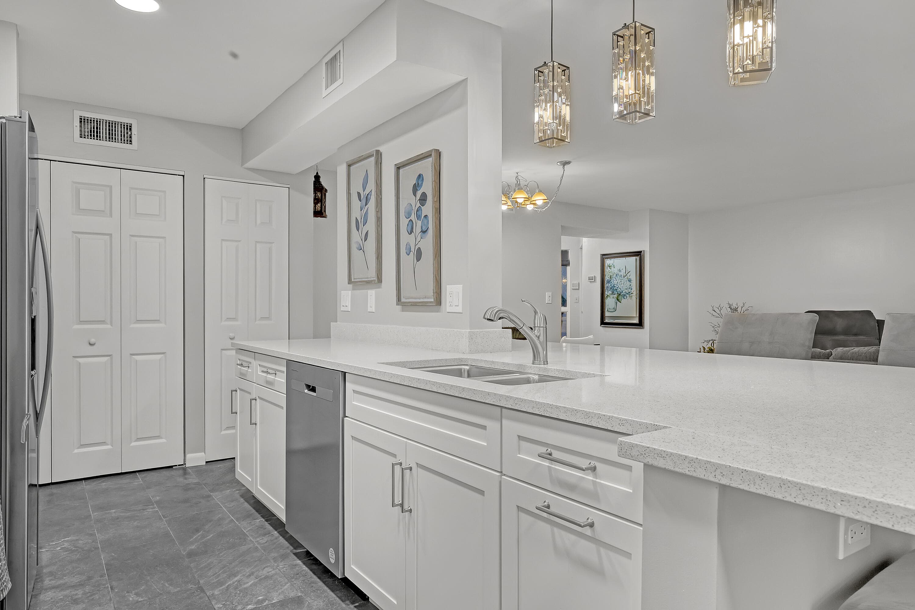 105 Half Moon Circle F1, Hypoluxo, FL 33462 4