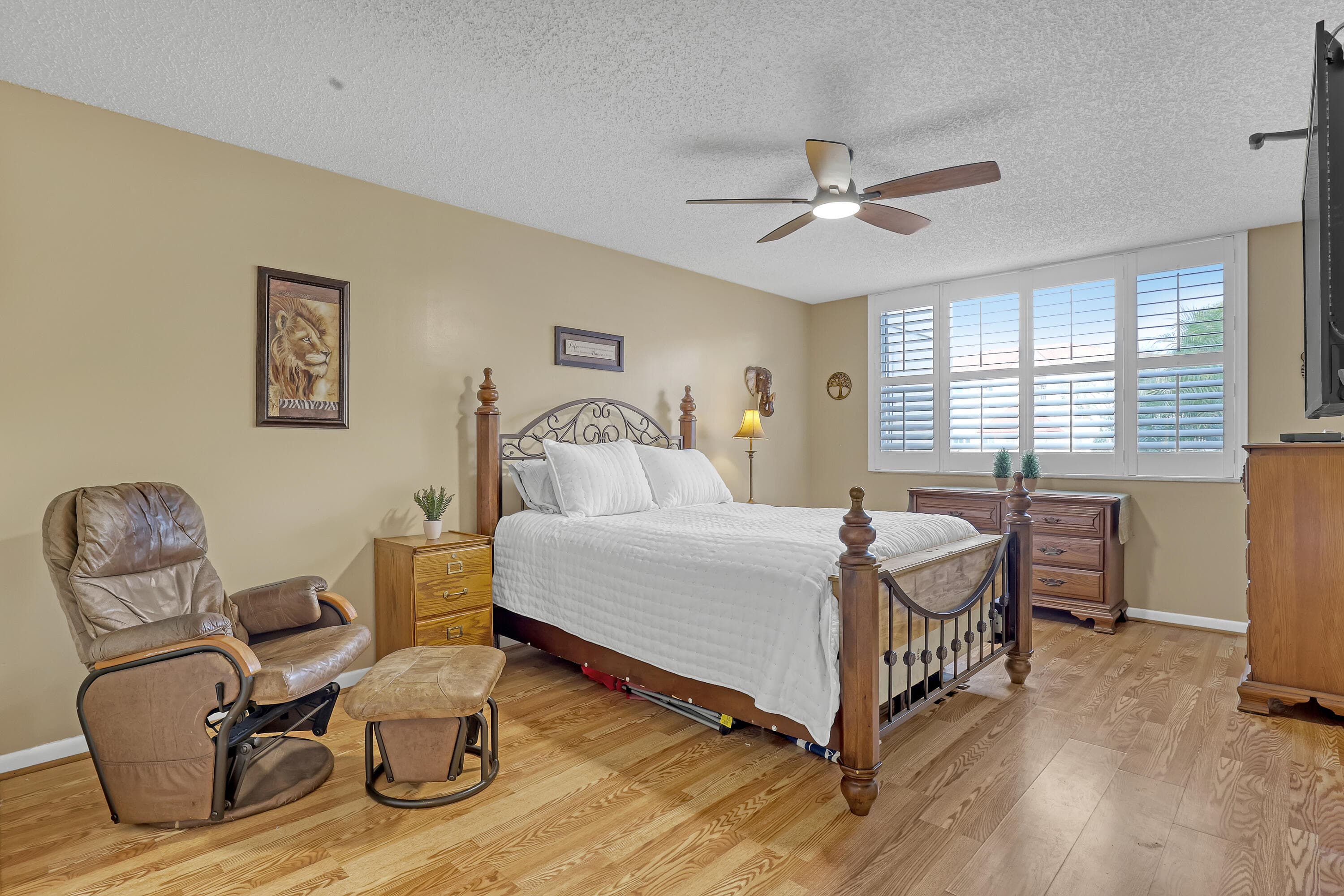 105 Half Moon Circle F1, Hypoluxo, FL 33462 13