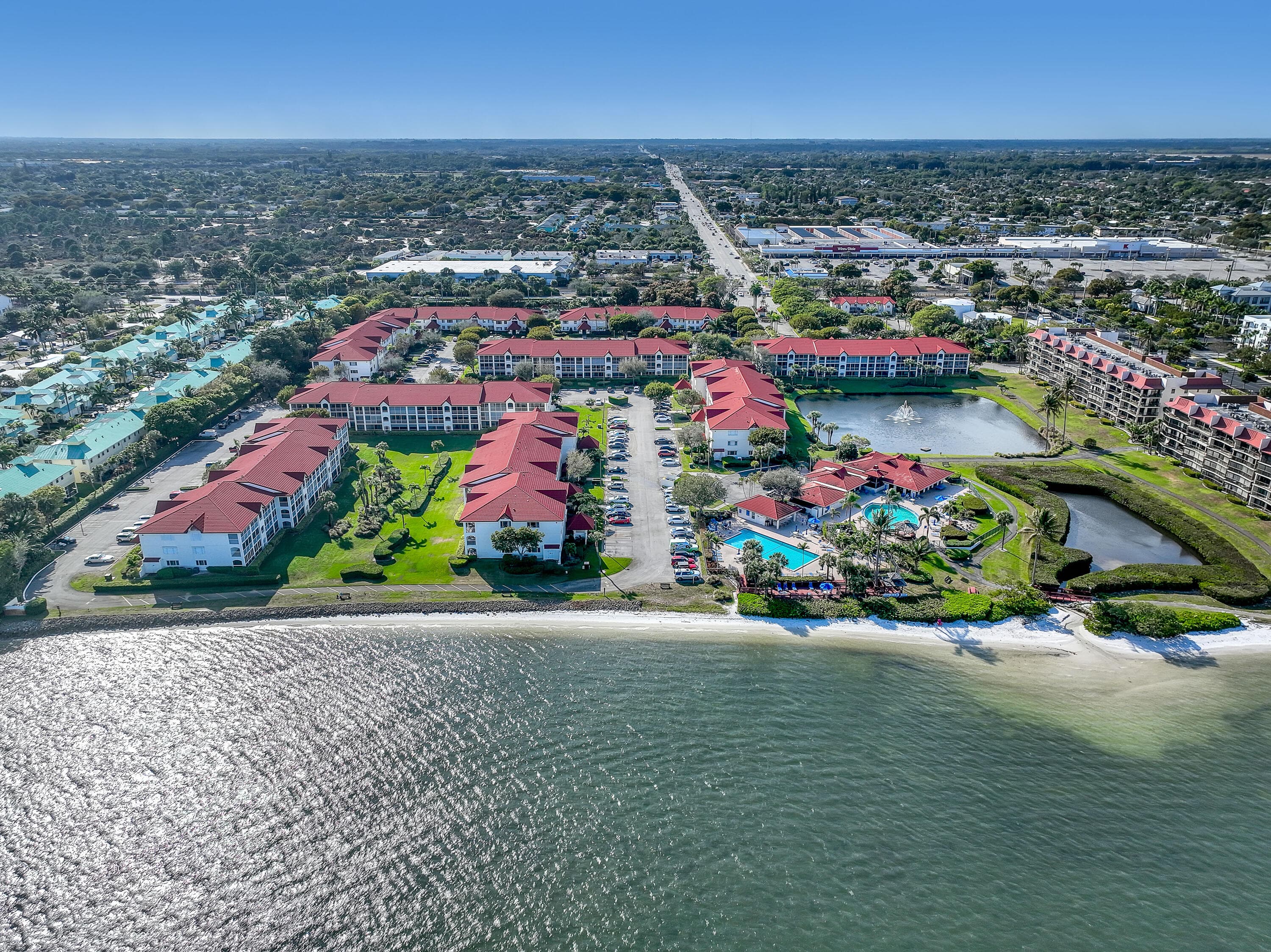 105 Half Moon Circle F1, Hypoluxo, FL 33462 23