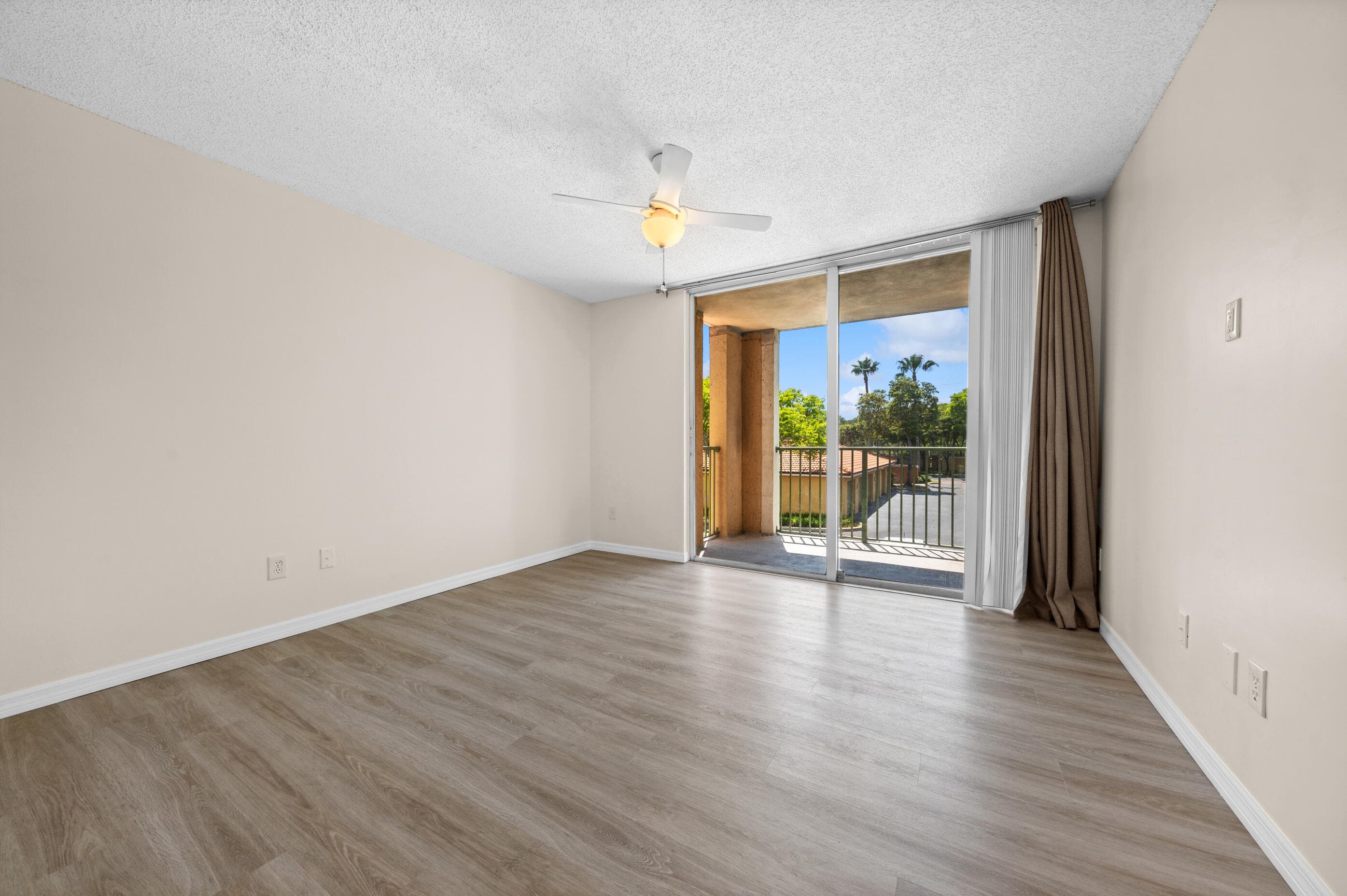117 Yacht Club Way 205, Hypoluxo, FL 33462 2