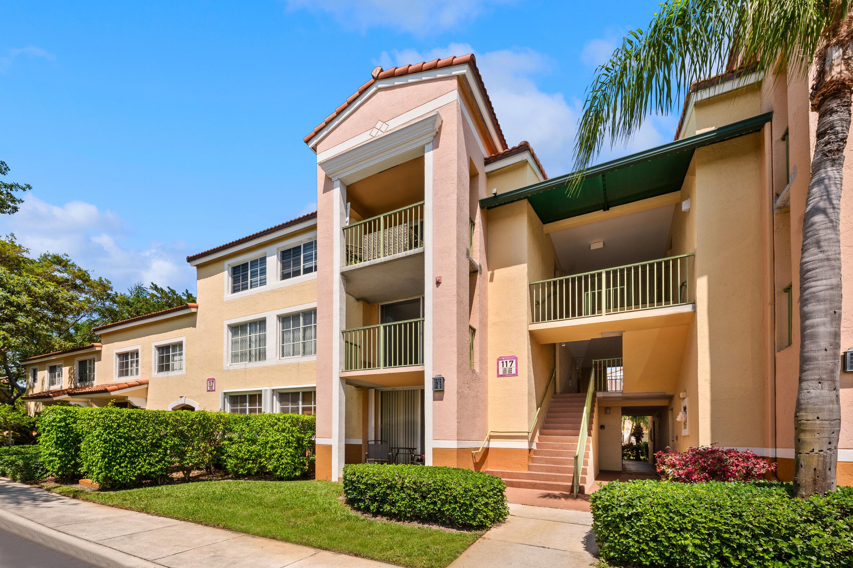 117 Yacht Club Way 205, Hypoluxo, FL 33462 11