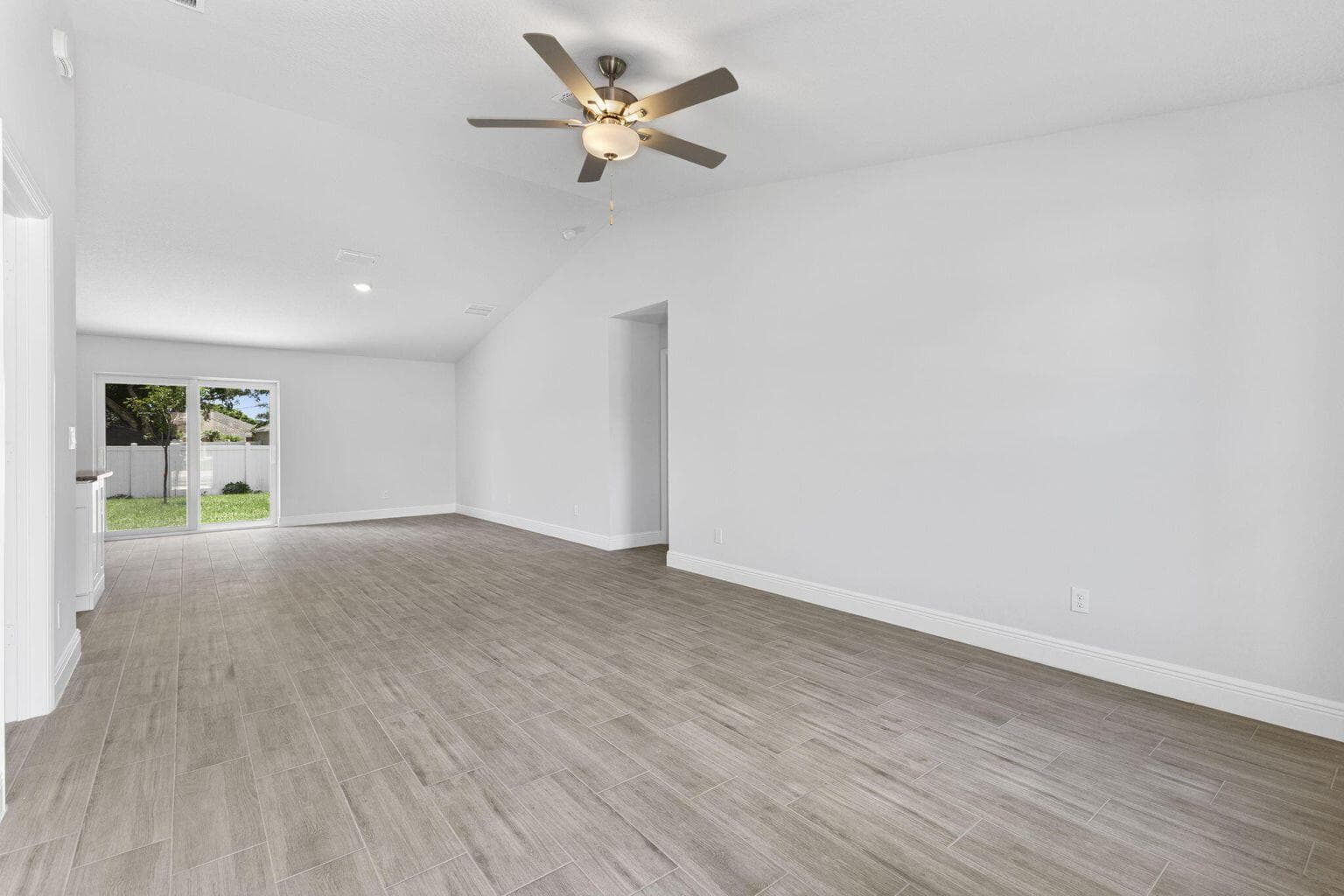 1949 SW Bayshore Boulevard, Port St. Lucie, FL 34984 18