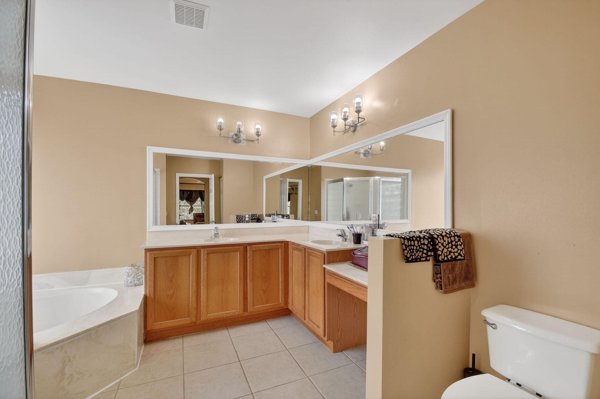876 Gazetta Way, West Palm Beach, FL 33413 28