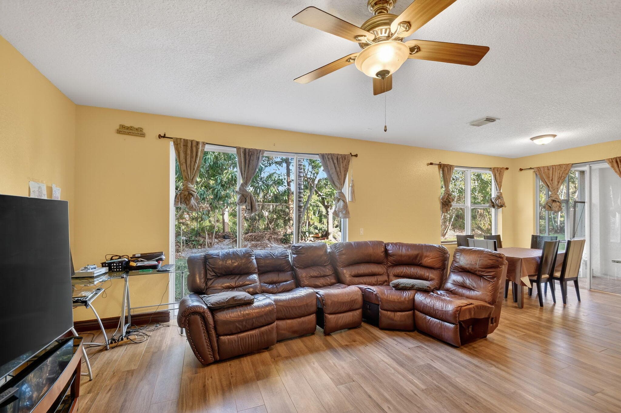 876 Gazetta Way, West Palm Beach, FL 33413 14