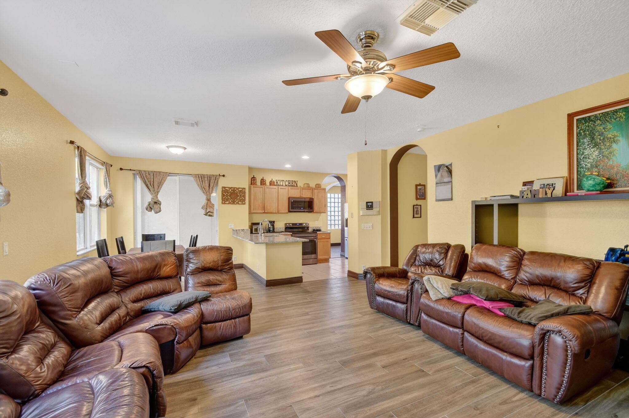 876 Gazetta Way, West Palm Beach, FL 33413 15