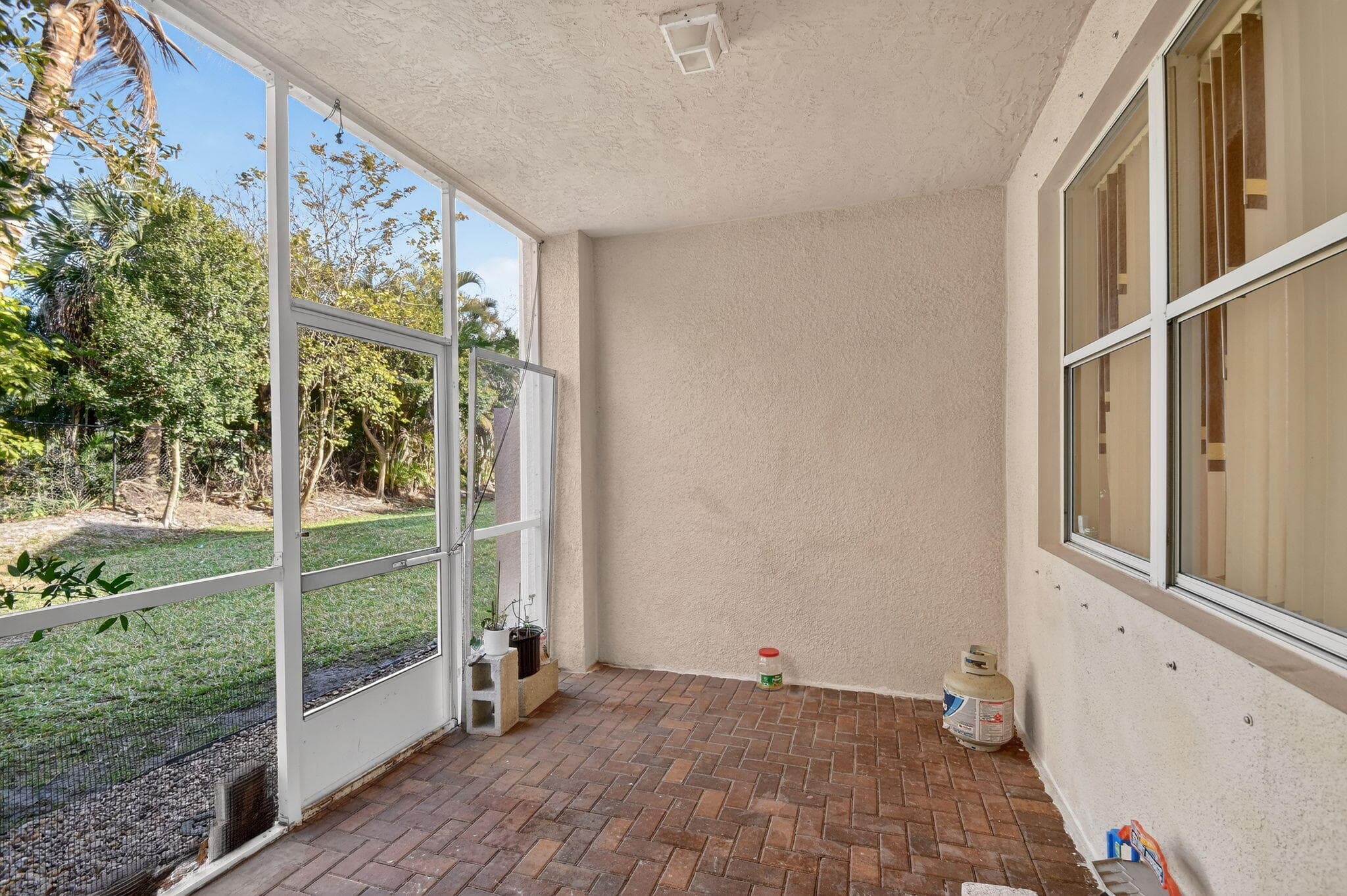 876 Gazetta Way, West Palm Beach, FL 33413 45