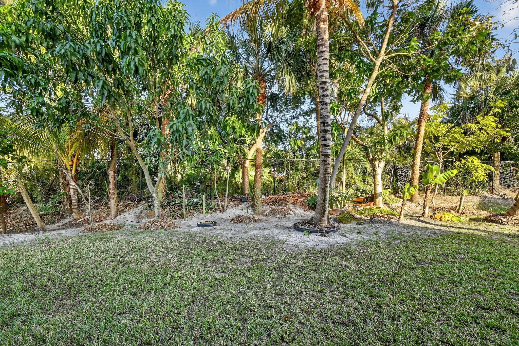 876 Gazetta Way, West Palm Beach, FL 33413 53
