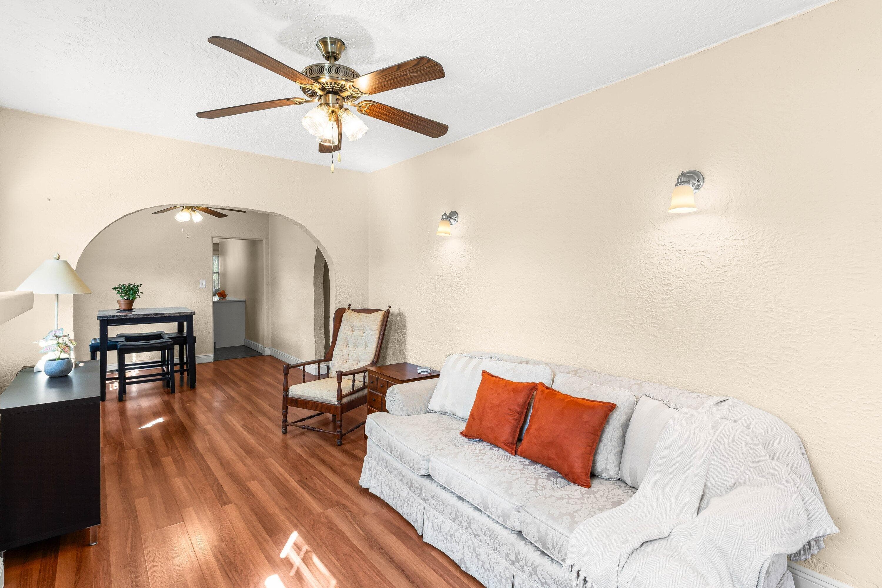 921 S M Street, Lake Worth Beach, FL 33460 7