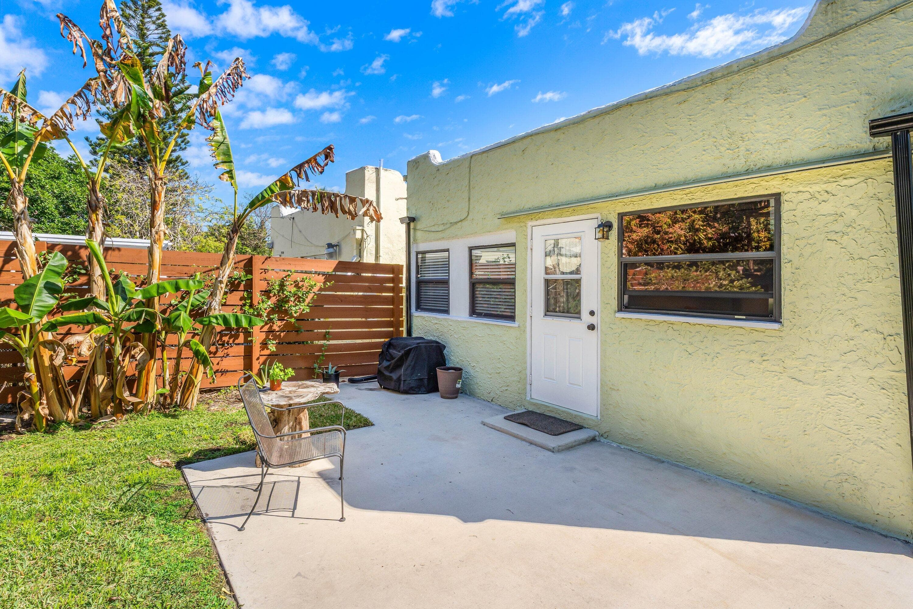 921 S M Street, Lake Worth Beach, FL 33460 30