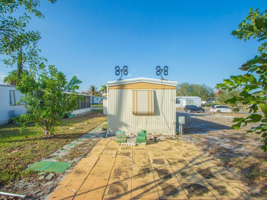335 NE Tropicalia Lane, Jensen Beach, FL 34957 29