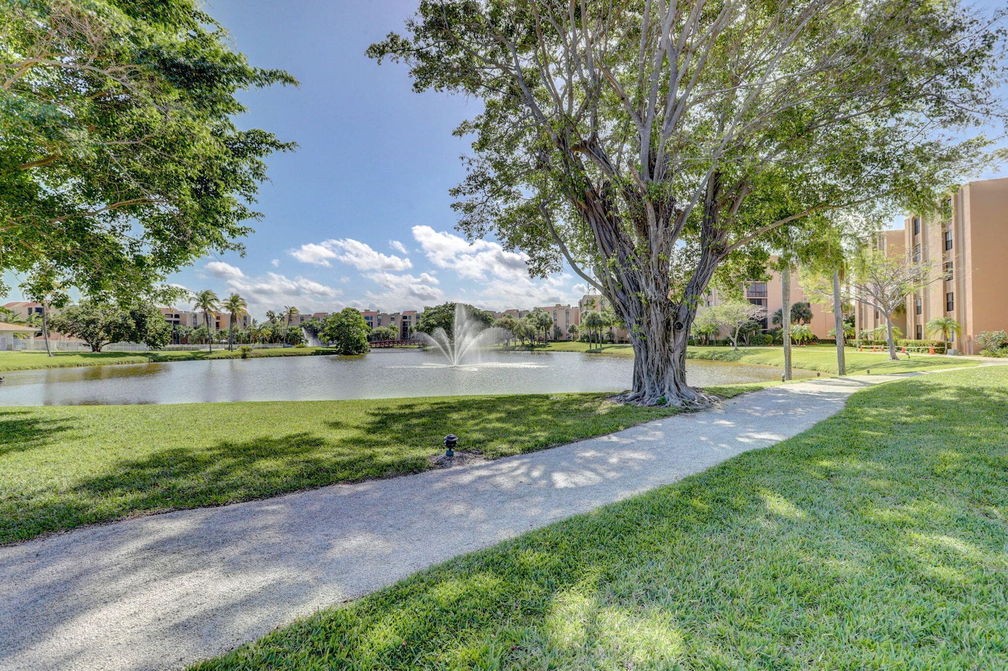 600 Egret Circle 7105, Delray Beach, FL 33444 30