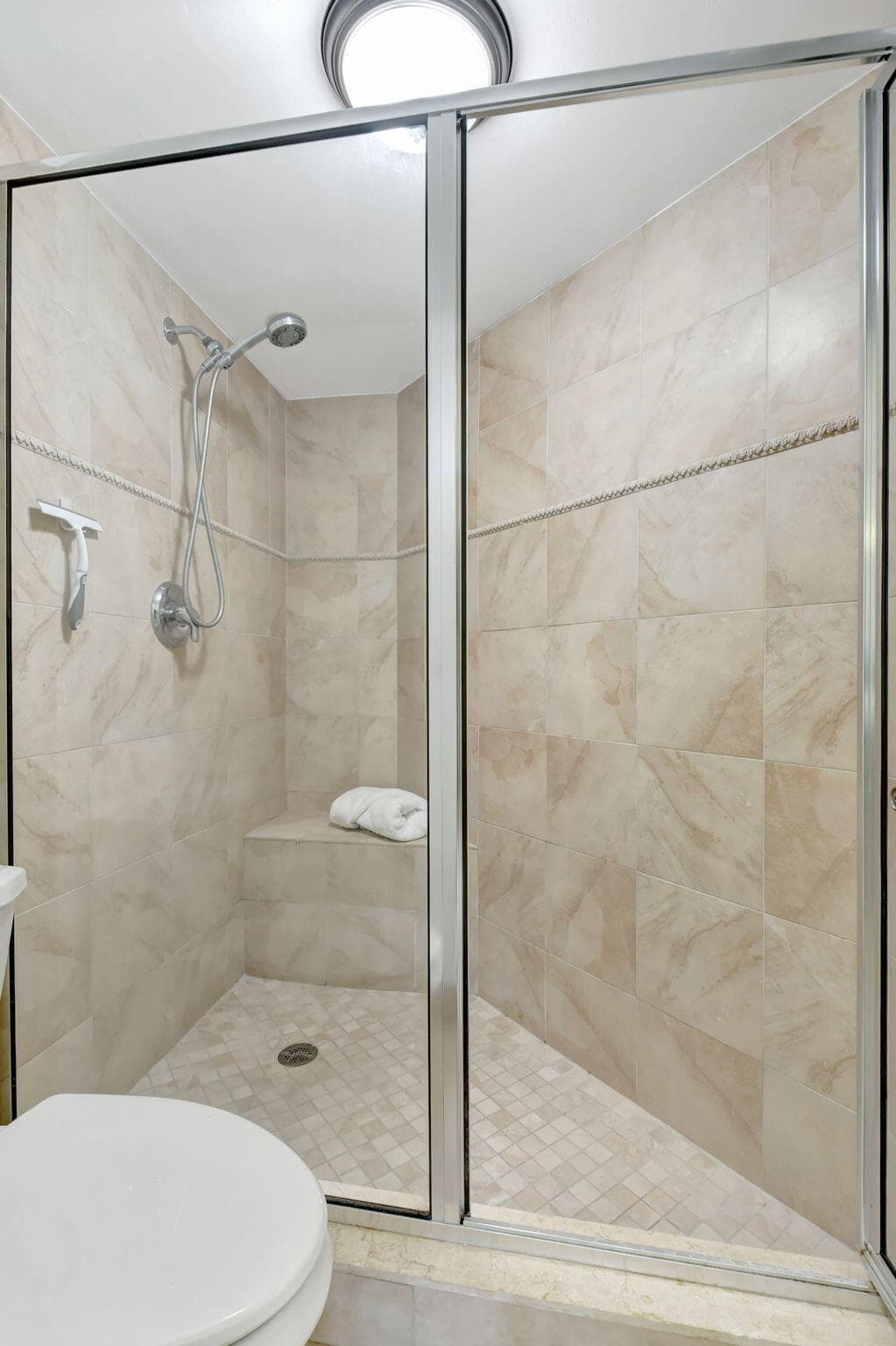 600 Egret Circle 7105, Delray Beach, FL 33444 13