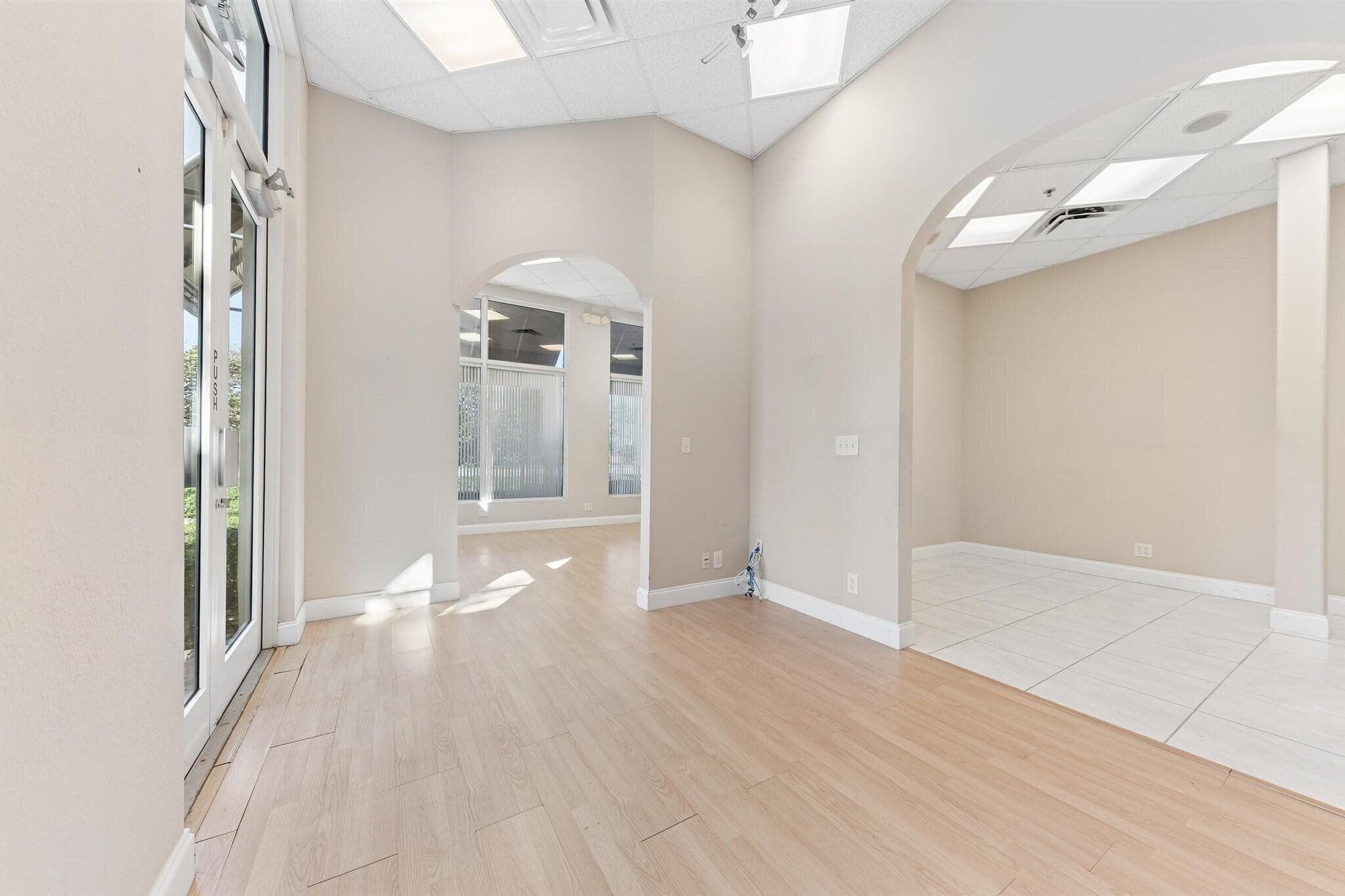 826 N Dixie Highway 11-15, Lantana, FL 33462 7