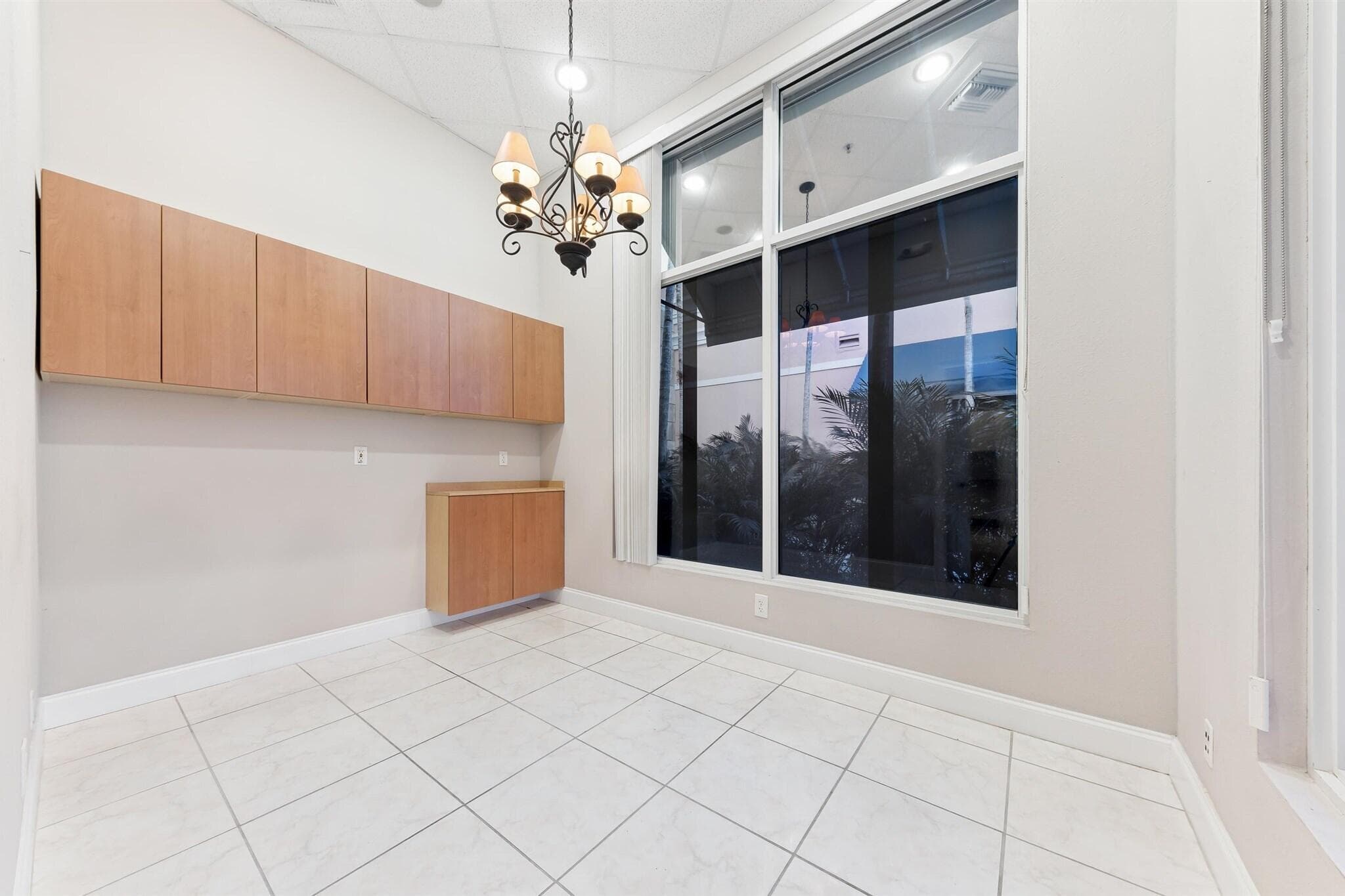 826 N Dixie Highway 11-15, Lantana, FL 33462 14