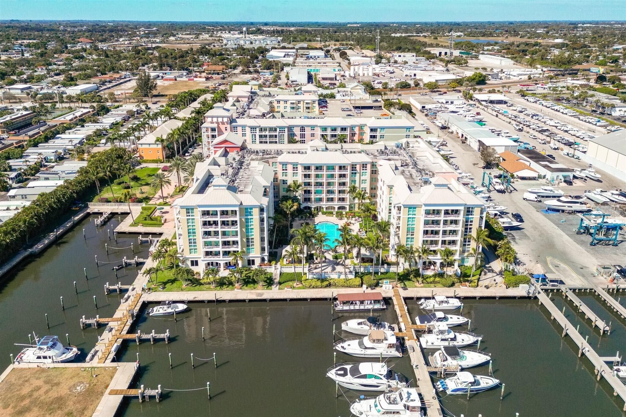 117 Moorings Drive 38-39, Lantana, FL 33462 14