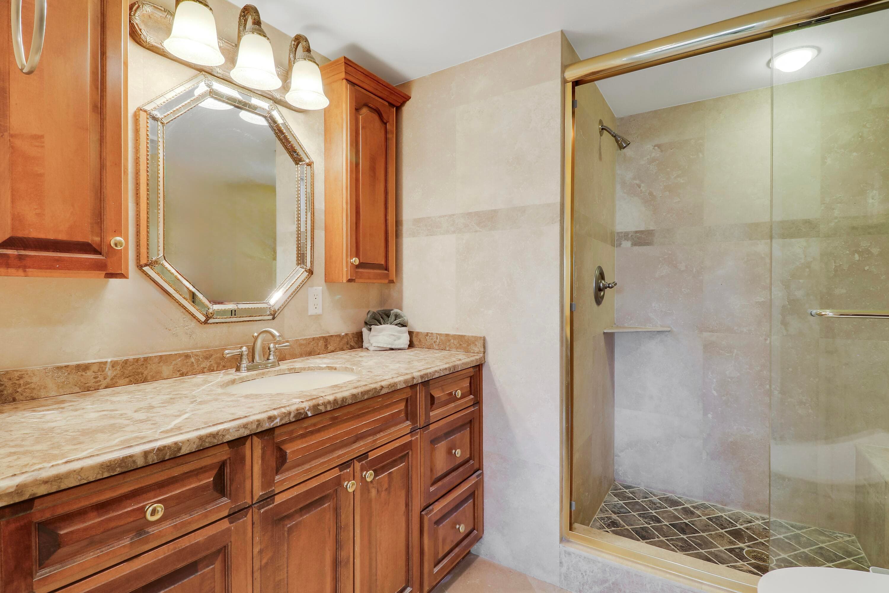 235 Bay Colony Drive N, Juno Beach, FL 33408 24
