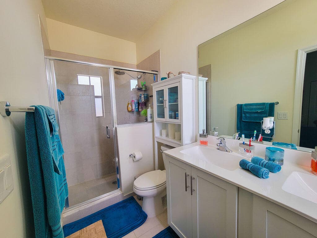 10902 W 33rd Way, Hialeah, FL 33018 58
