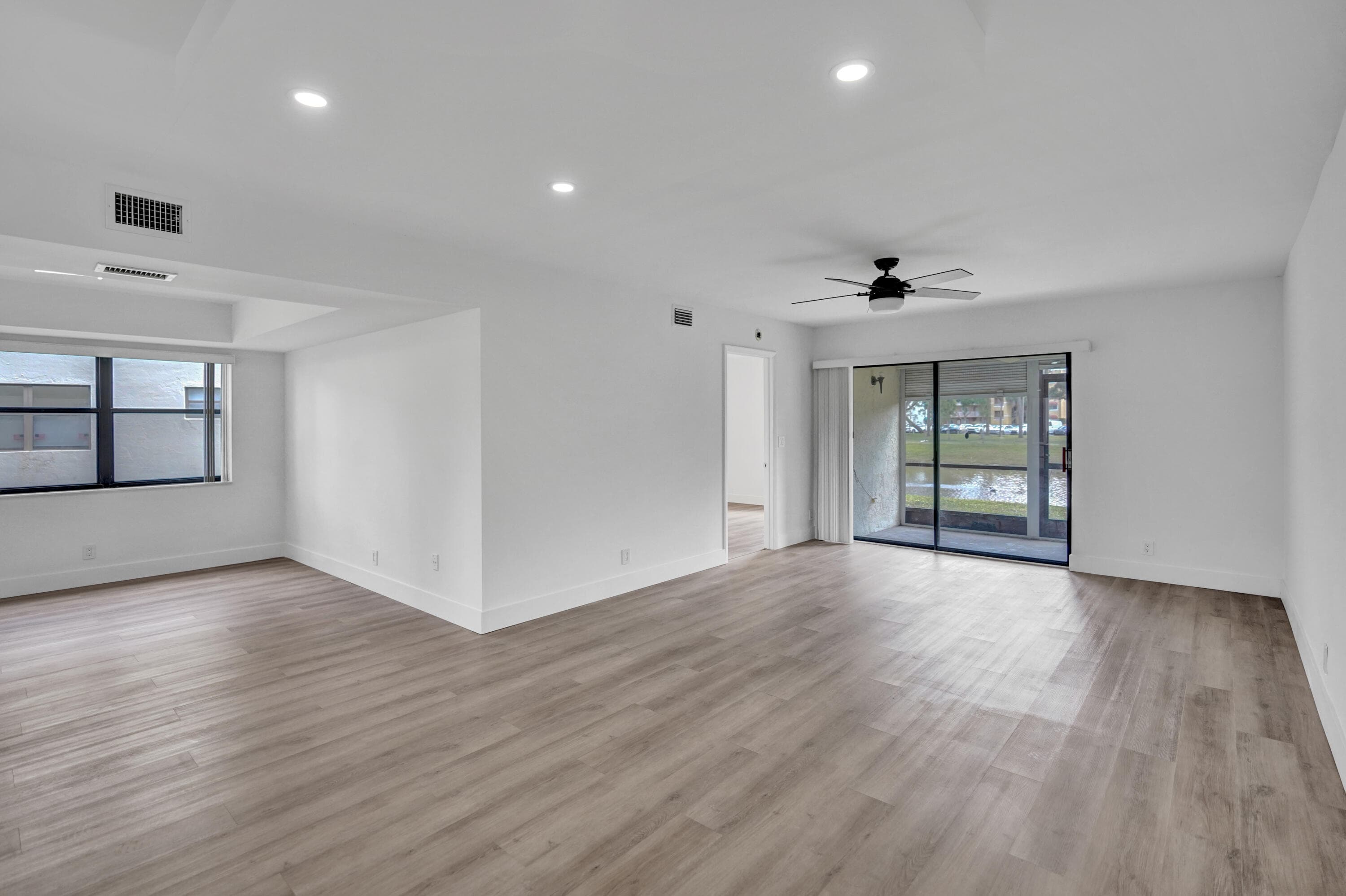 7674 Tahiti Lane 101, Lake Worth, FL 33467 25