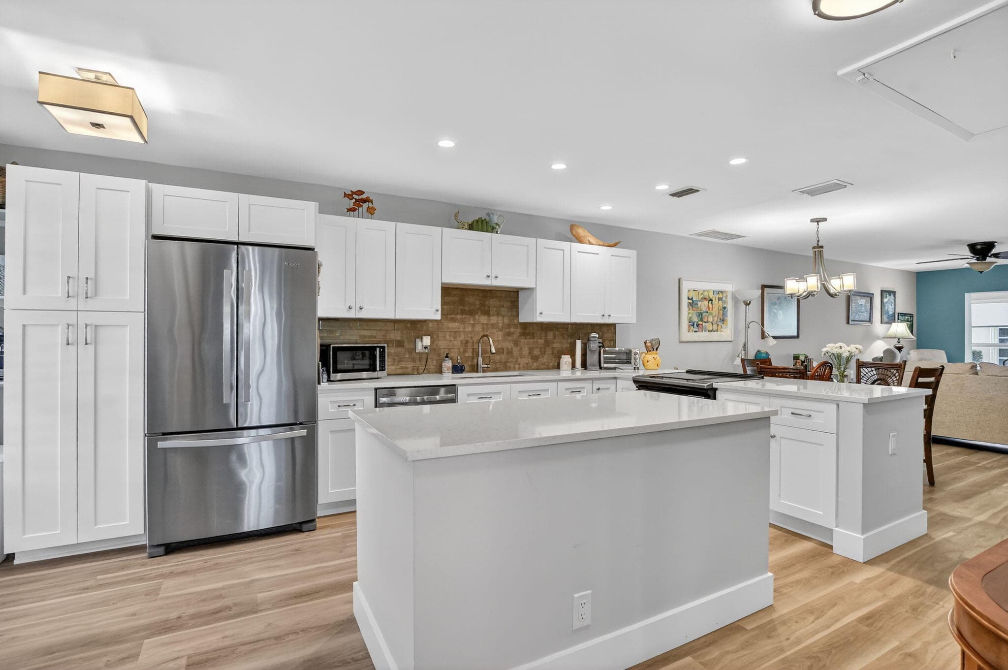 8871 Warwick Drive, Boca Raton, FL 33433 2