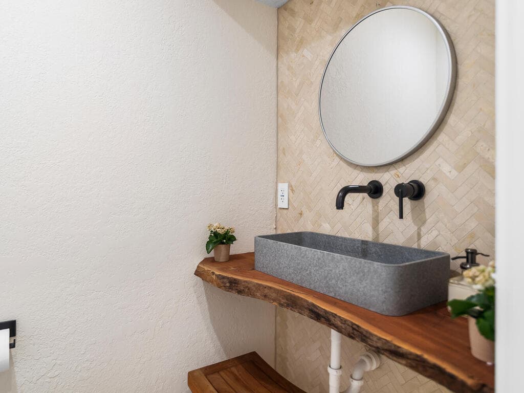 7820 Hawthorne Avenue, Miami Beach, FL 33141 19