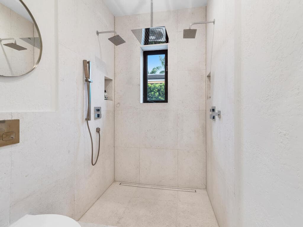 7820 Hawthorne Avenue, Miami Beach, FL 33141 15