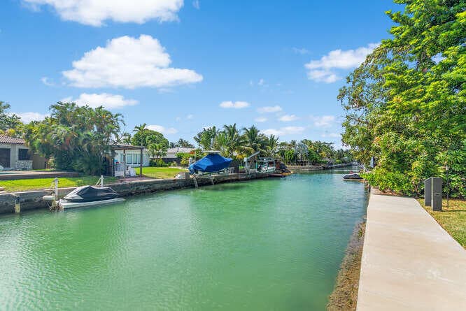 7820 Hawthorne Avenue, Miami Beach, FL 33141 29