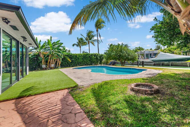 7820 Hawthorne Avenue, Miami Beach, FL 33141 26
