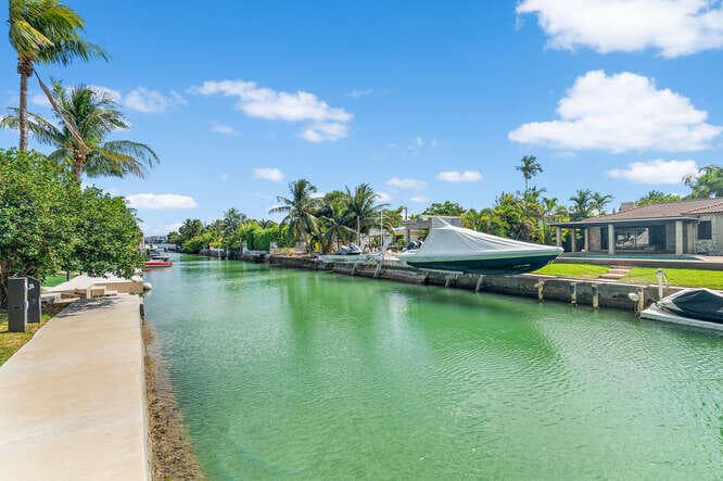 7820 Hawthorne Avenue, Miami Beach, FL 33141 30