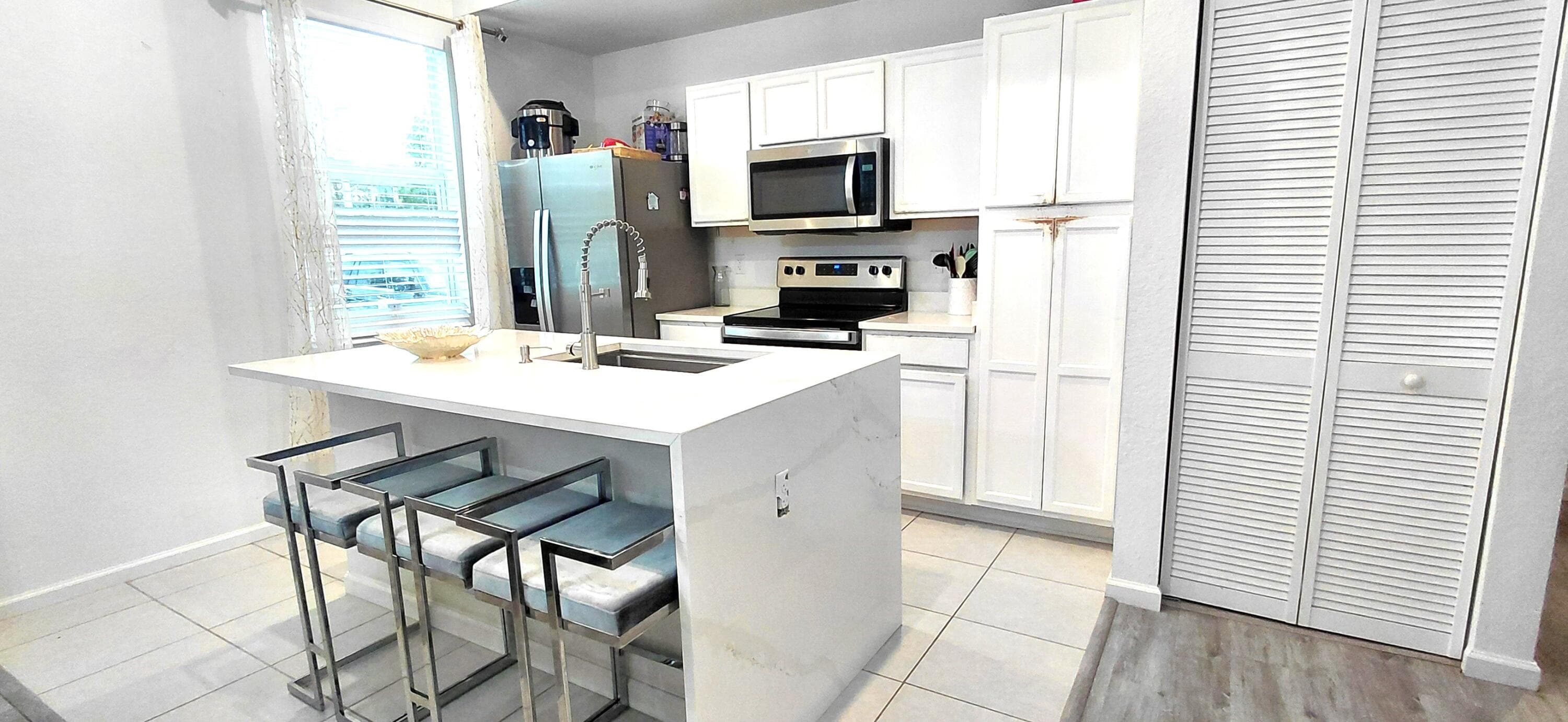 8878 Lake Worth Road 111, Lake Worth, FL 33467 3
