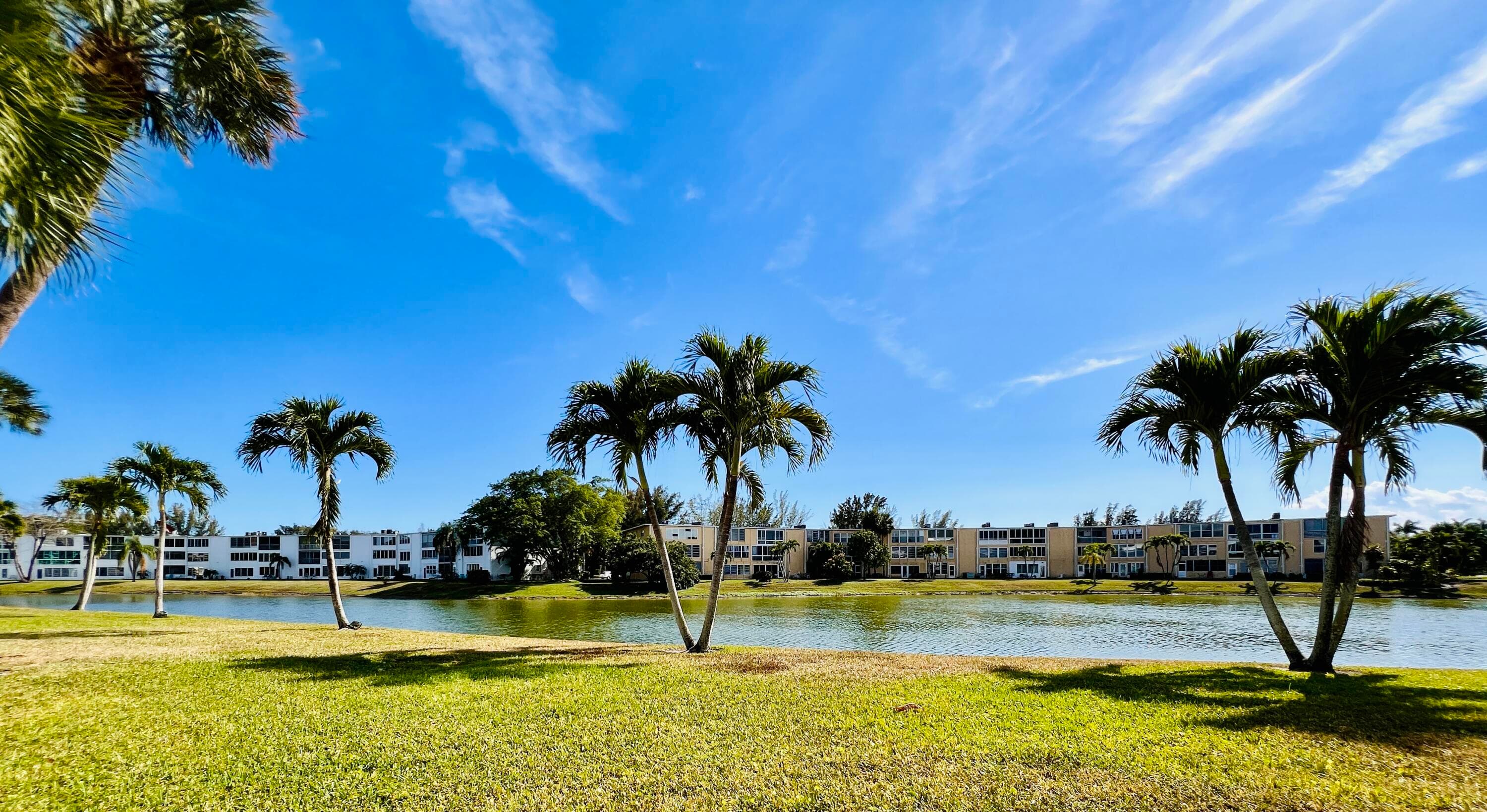 110 Wellington B, West Palm Beach, FL 33417 12