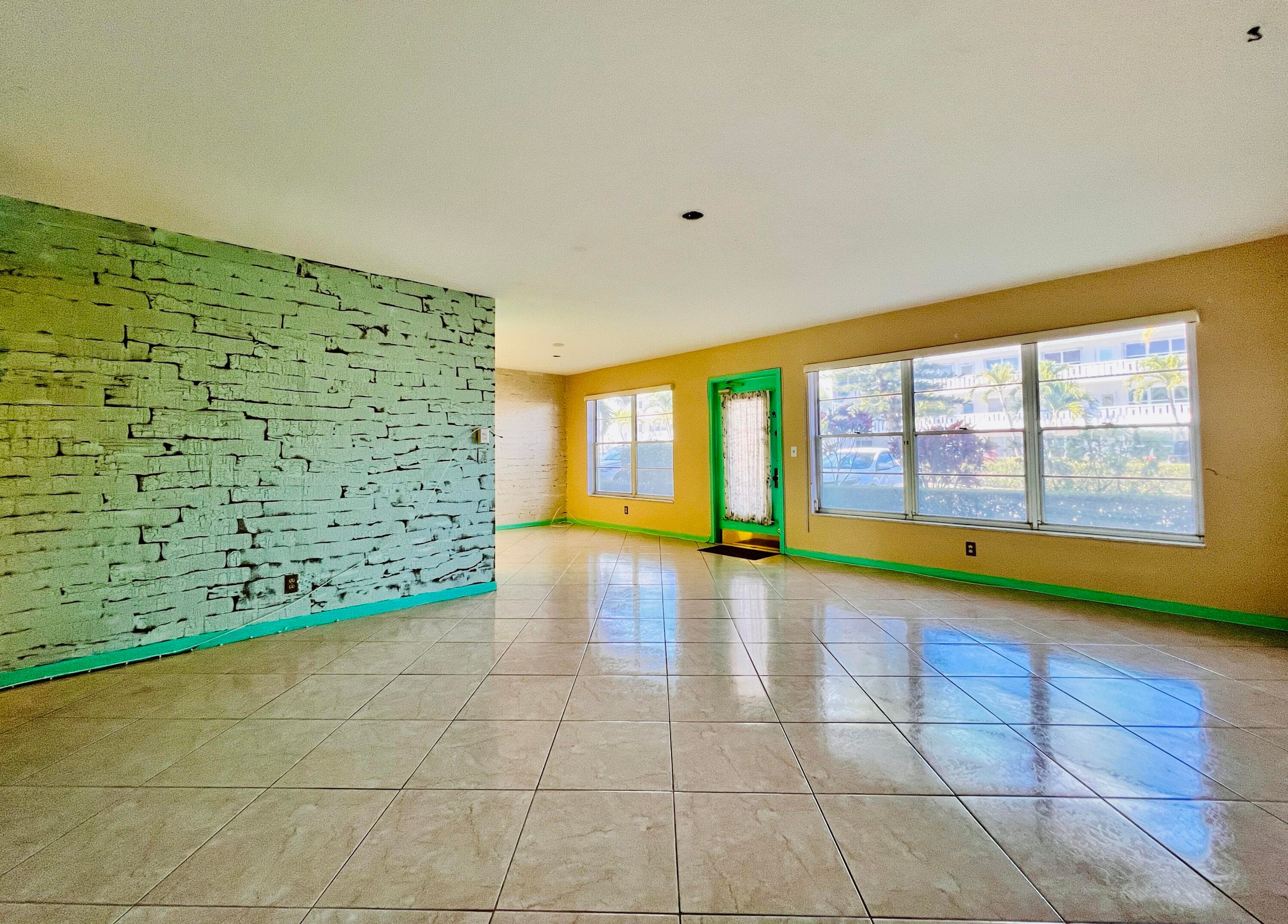 110 Wellington B, West Palm Beach, FL 33417 4