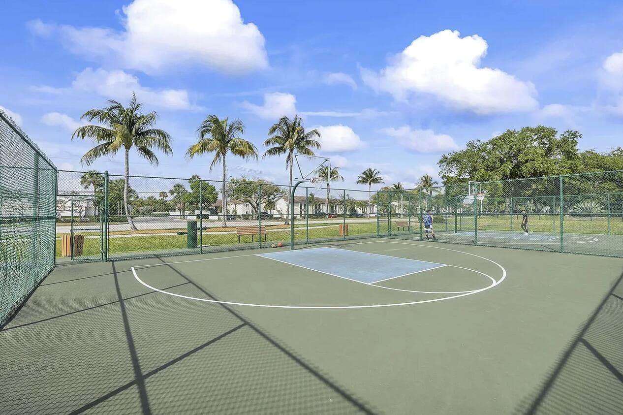 5722 Coral Lake Drive 210, Margate, FL 33063 33