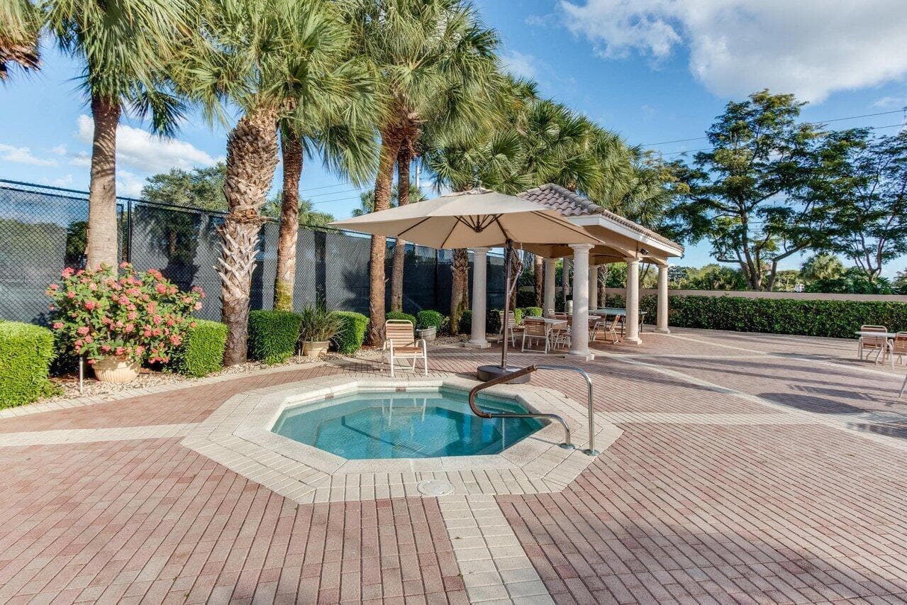6523 Via Trento, Delray Beach, FL 33446 49