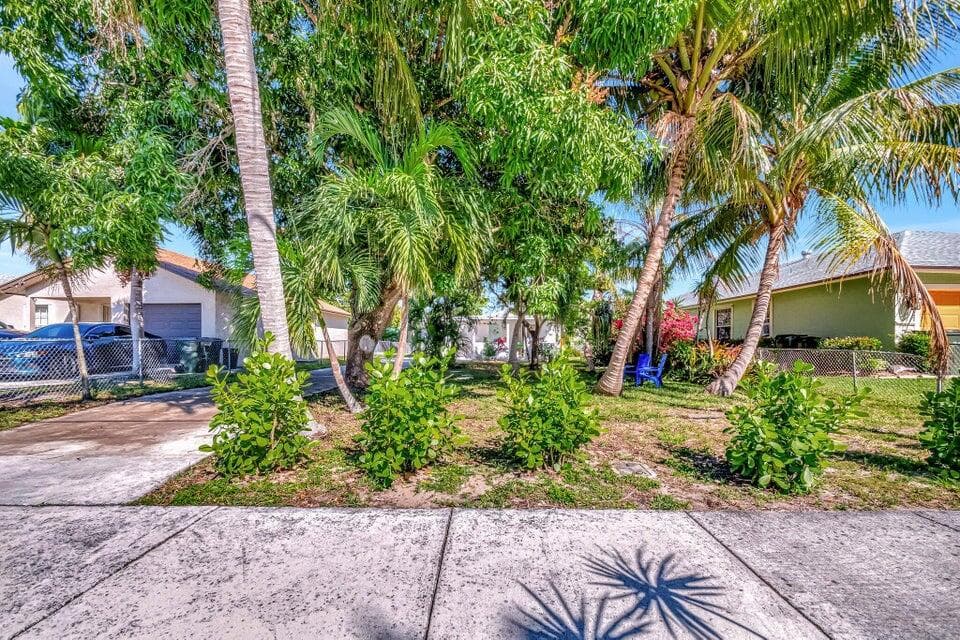 237 SW 3rd Avenue, Delray Beach, FL 33444 37
