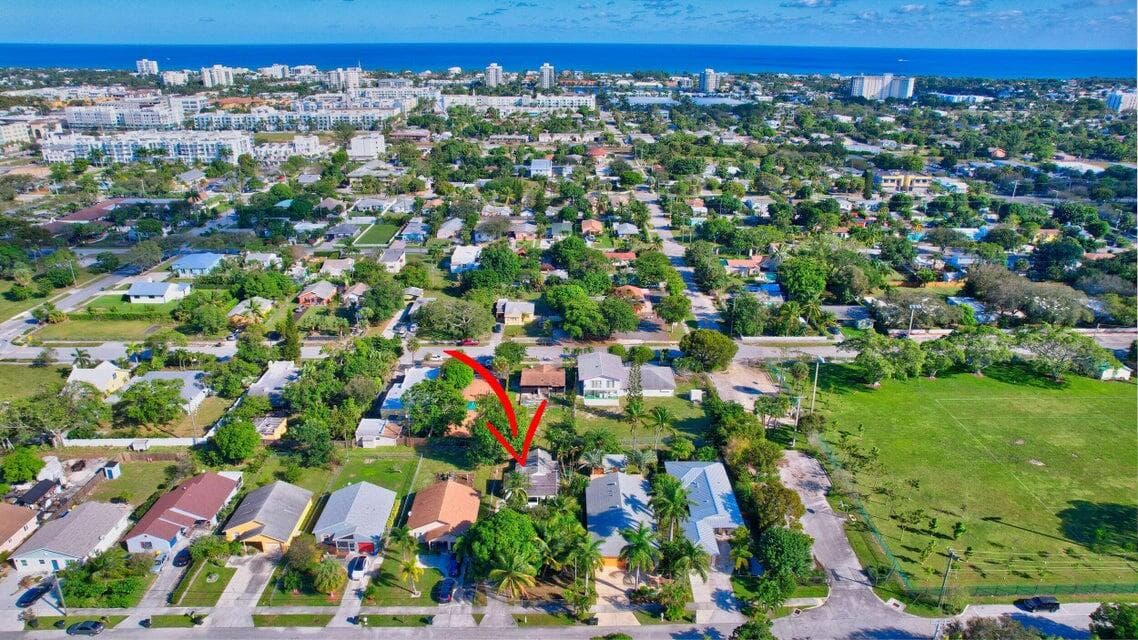 237 SW 3rd Avenue, Delray Beach, FL 33444 2