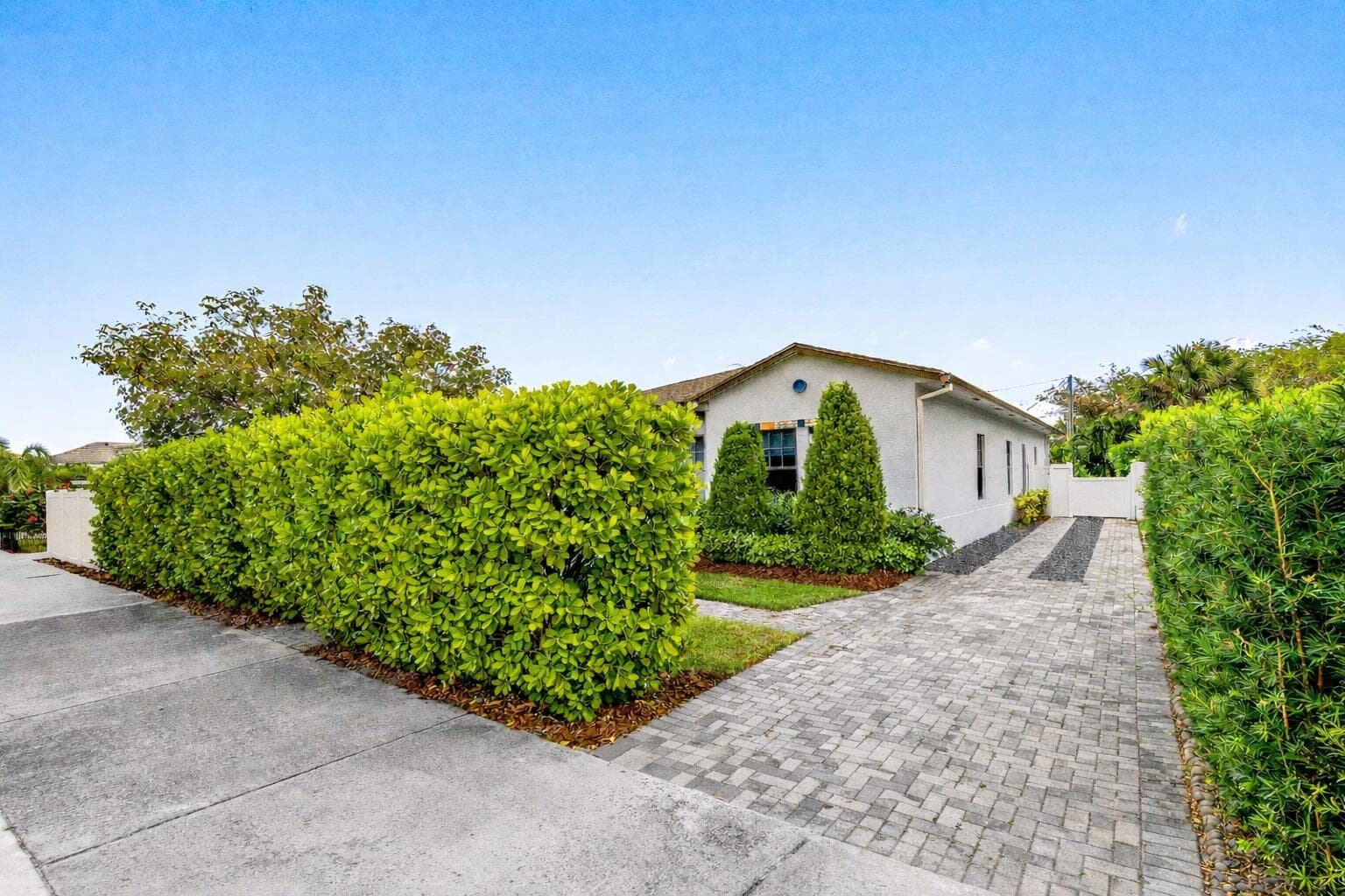7606 S Olive Avenue, West Palm Beach, FL 33405 30