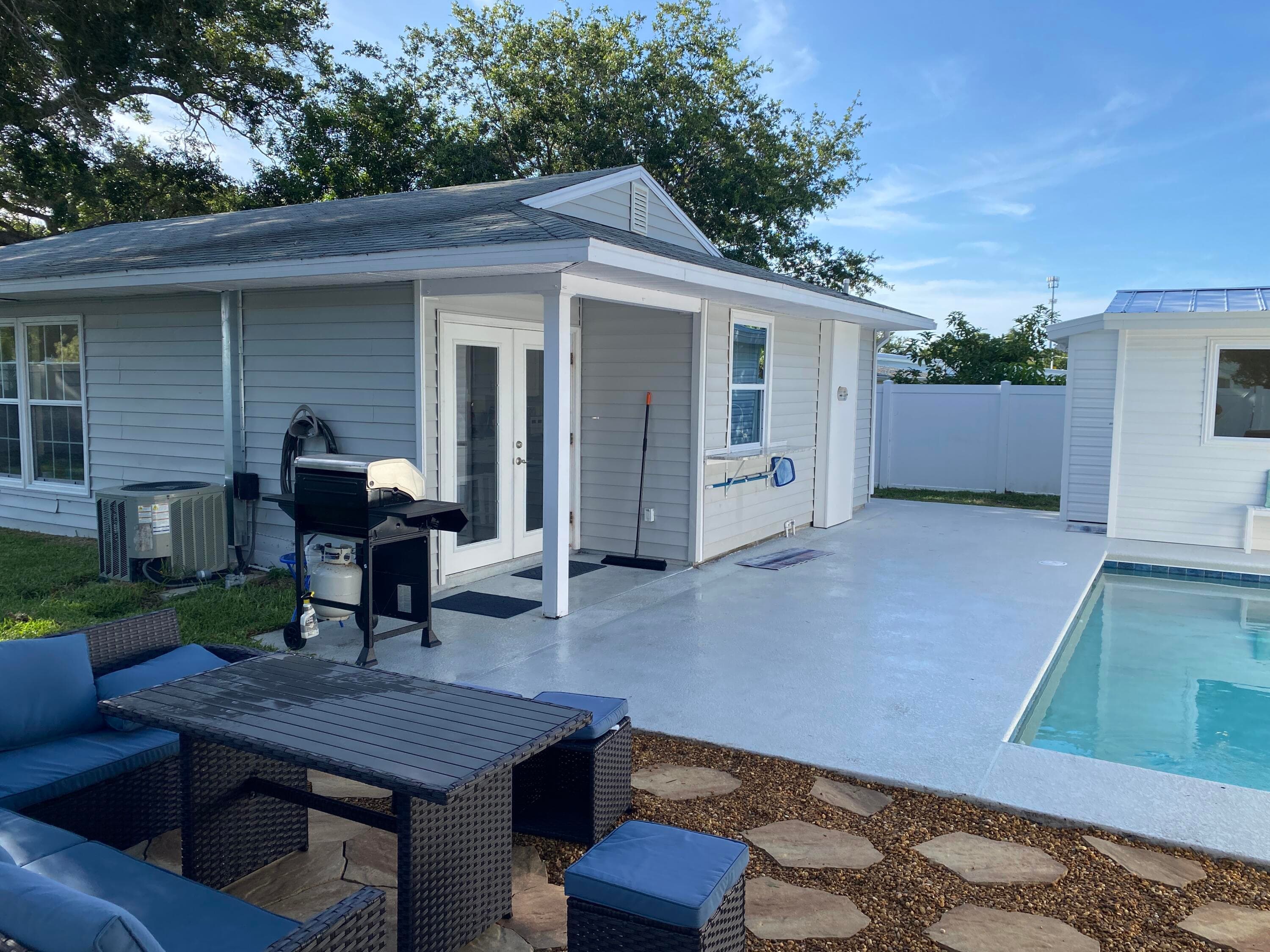 1510 3rd Court, Vero Beach, FL 32960 32