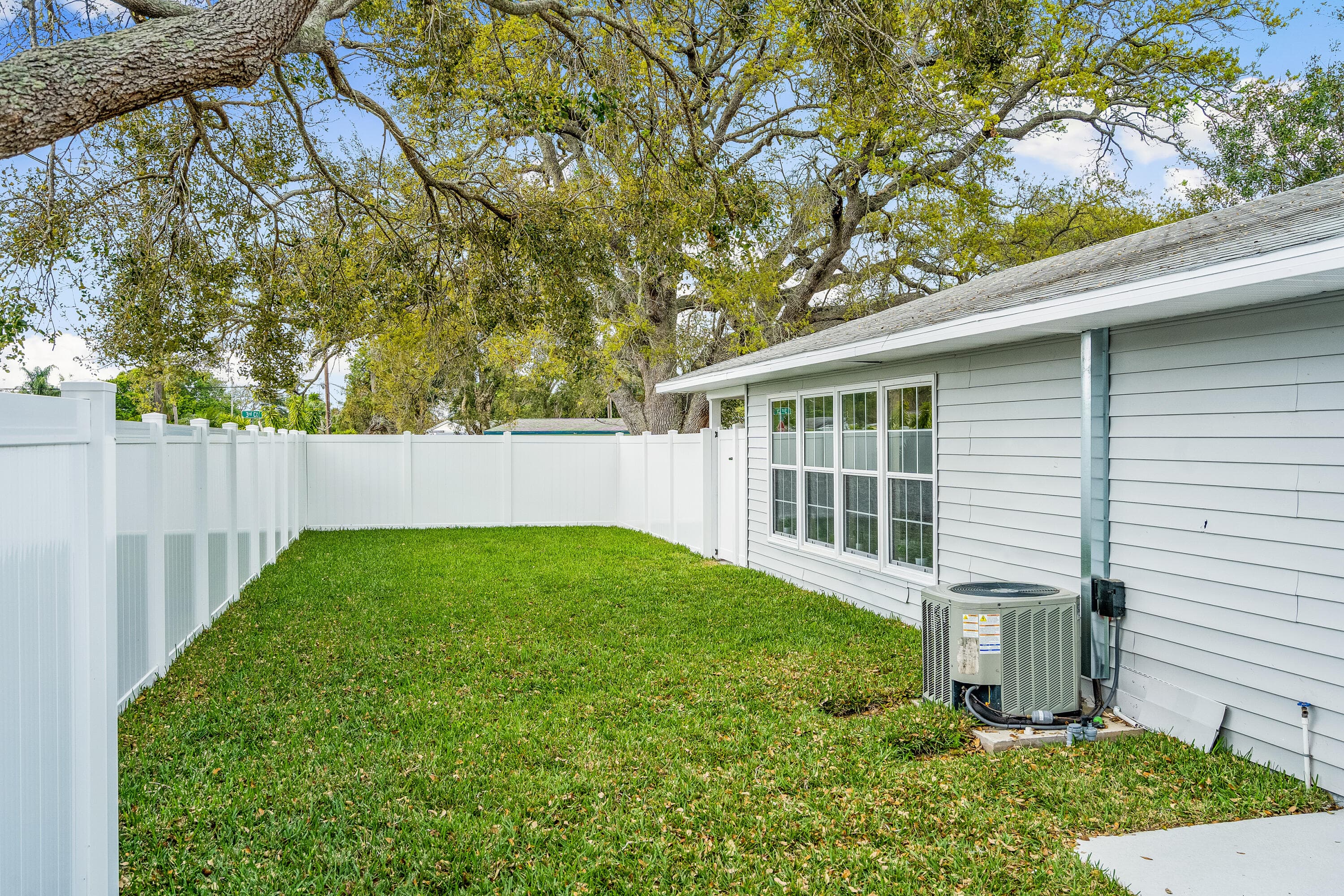 1510 3rd Court, Vero Beach, FL 32960 35