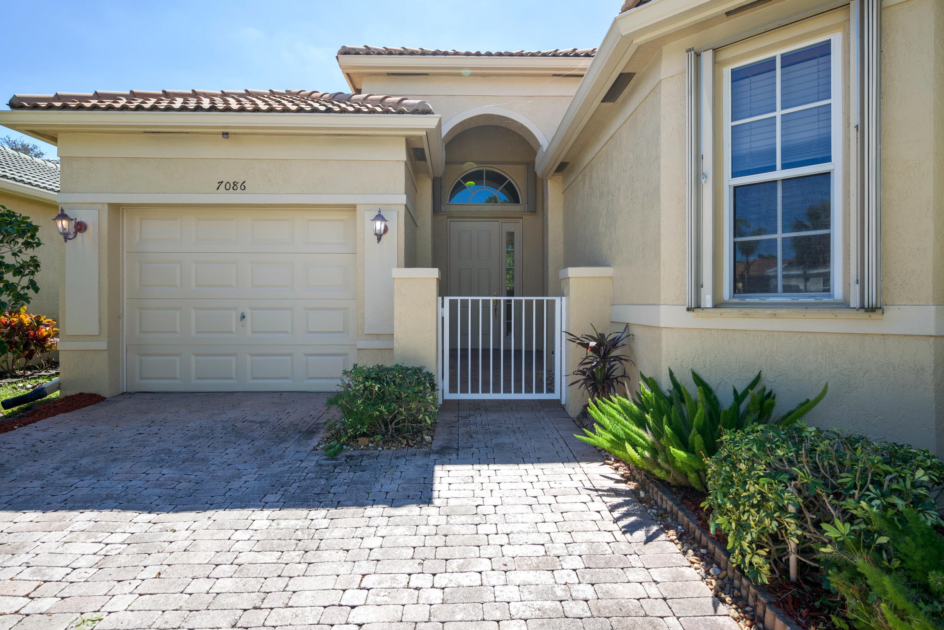 7086 Del Corso Lane, Delray Beach, FL 33446 7