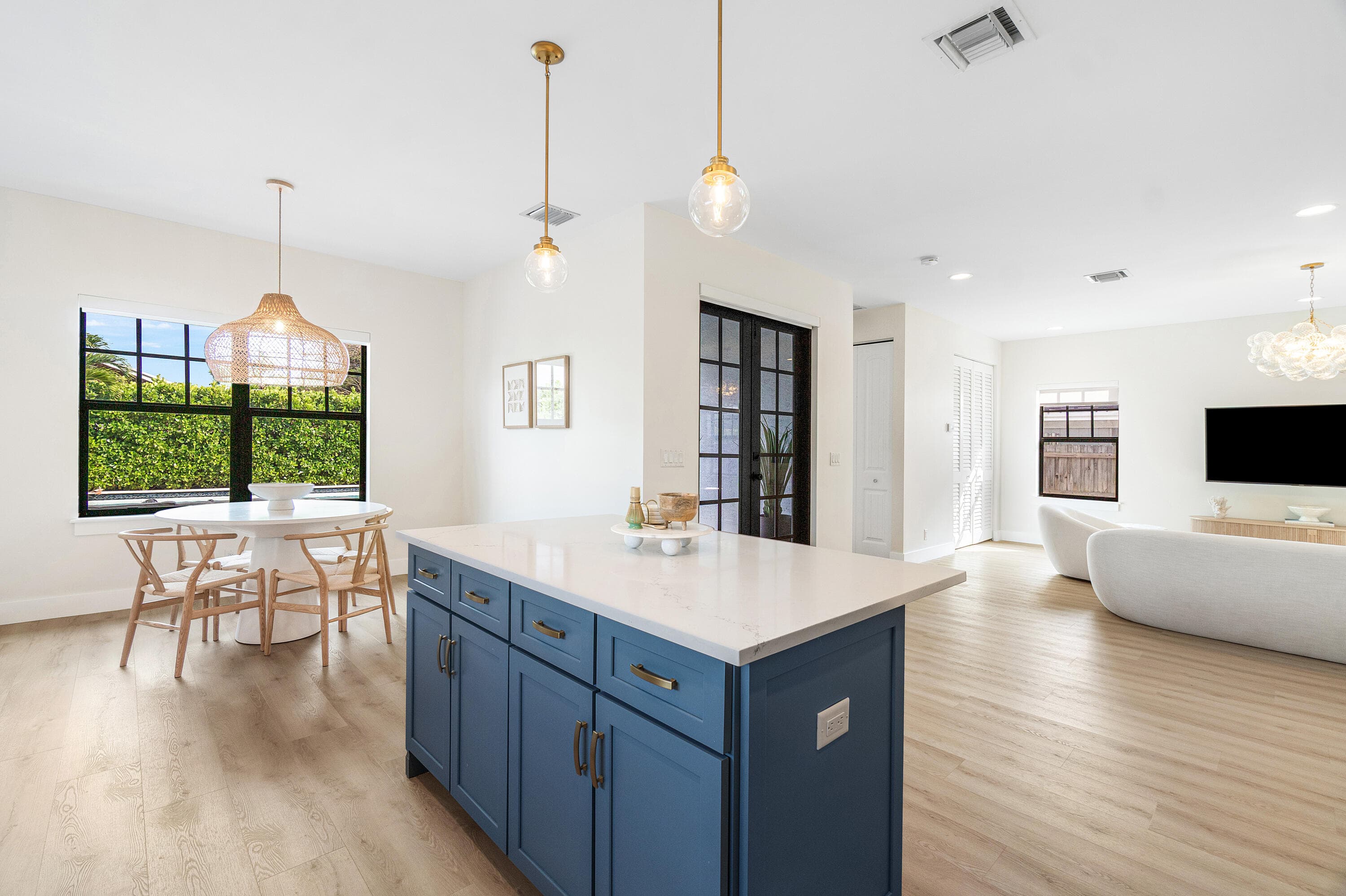 7606 S Olive Avenue, West Palm Beach, FL 33405 11