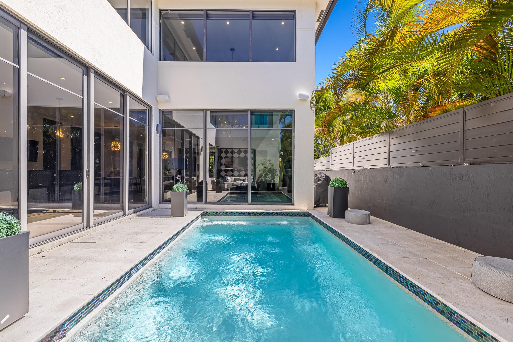 549 NE 10th Avenue, Fort Lauderdale, FL 33301 53