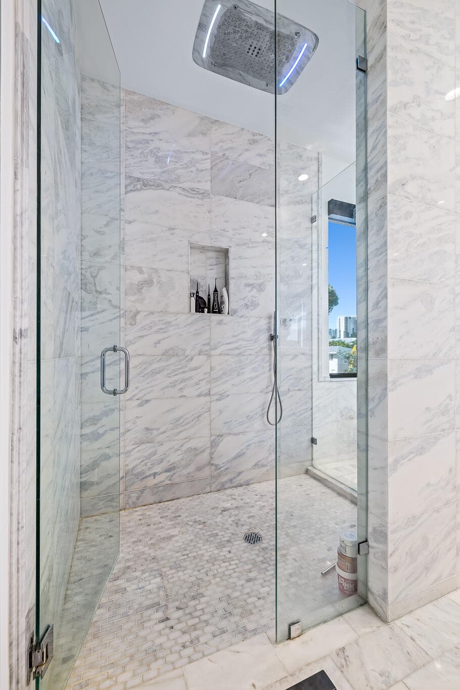 549 NE 10th Avenue, Fort Lauderdale, FL 33301 32