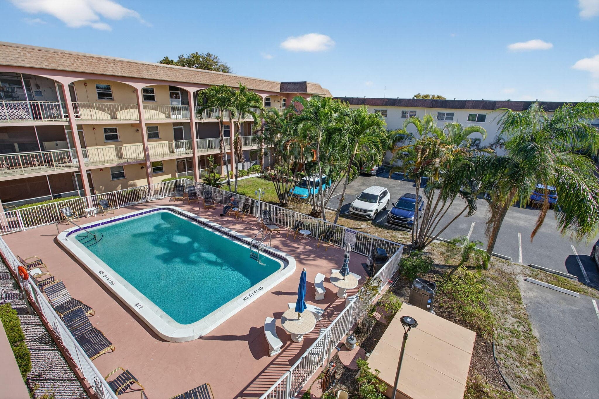 100 SE 6th Avenue 303, Pompano Beach, FL 33060 9