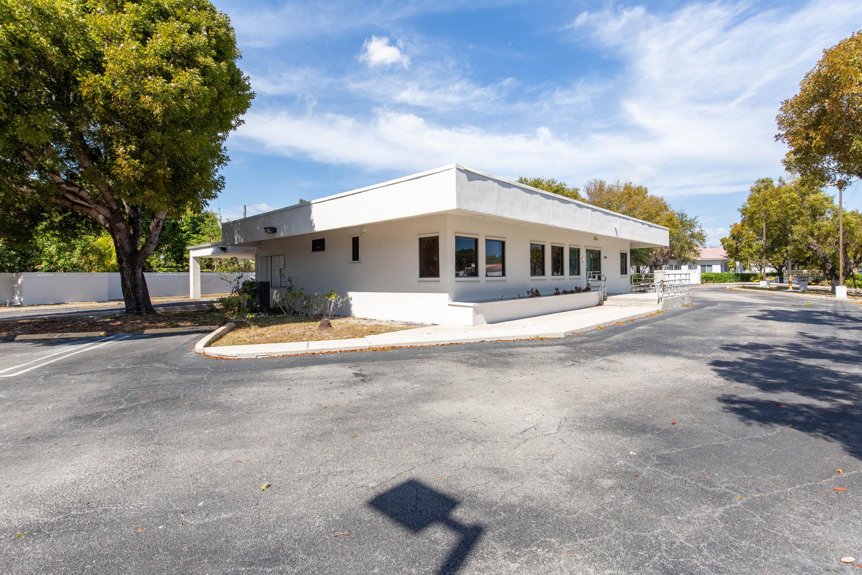 2419 S Seacrest Boulevard, Boynton Beach, FL 33435 2