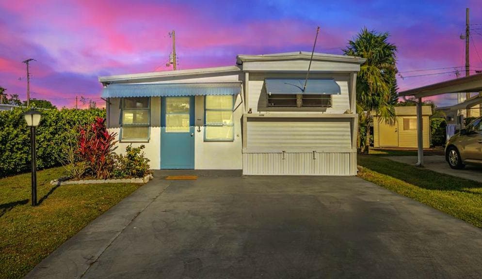 14556 Glenview Drive, Delray Beach, FL 33445 2