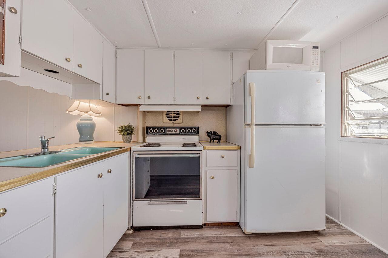 14556 Glenview Drive, Delray Beach, FL 33445 15