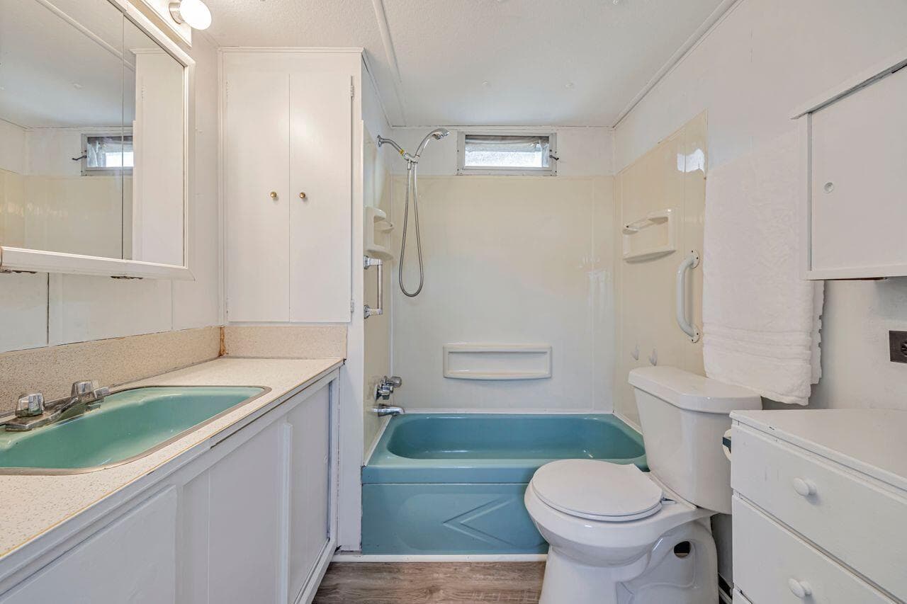 14556 Glenview Drive, Delray Beach, FL 33445 23